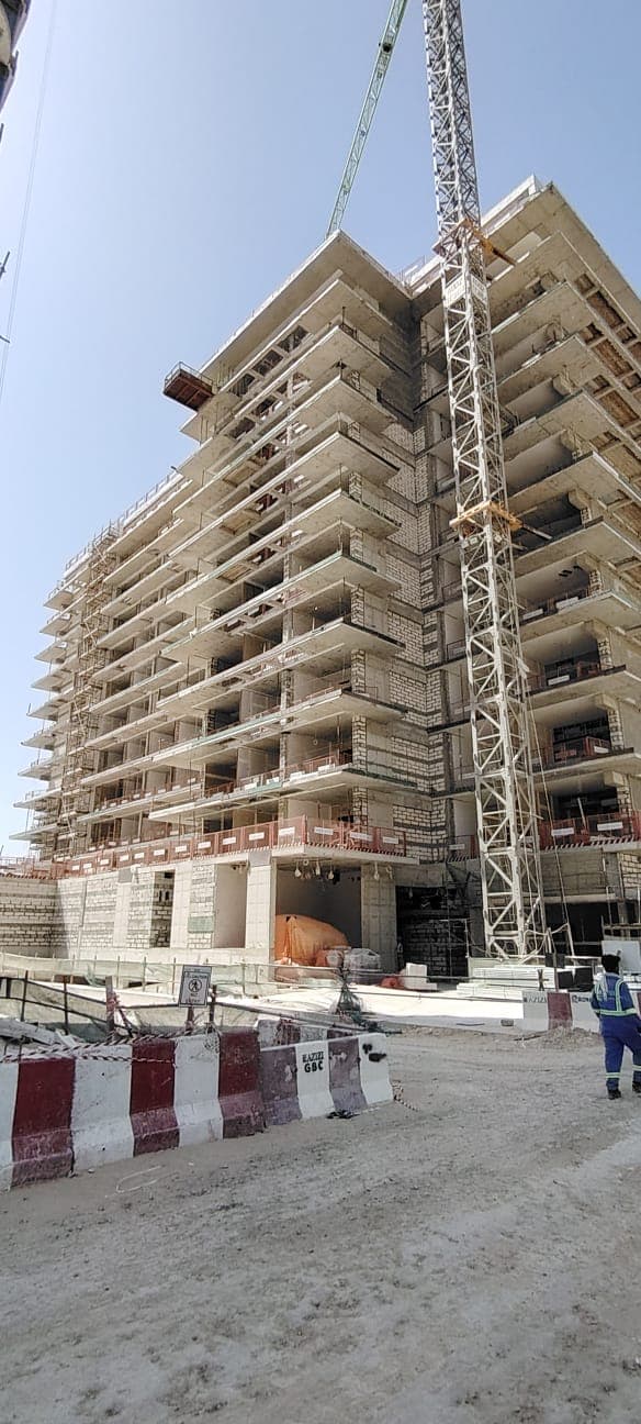 Azizi Venice 2 construction — photo 4