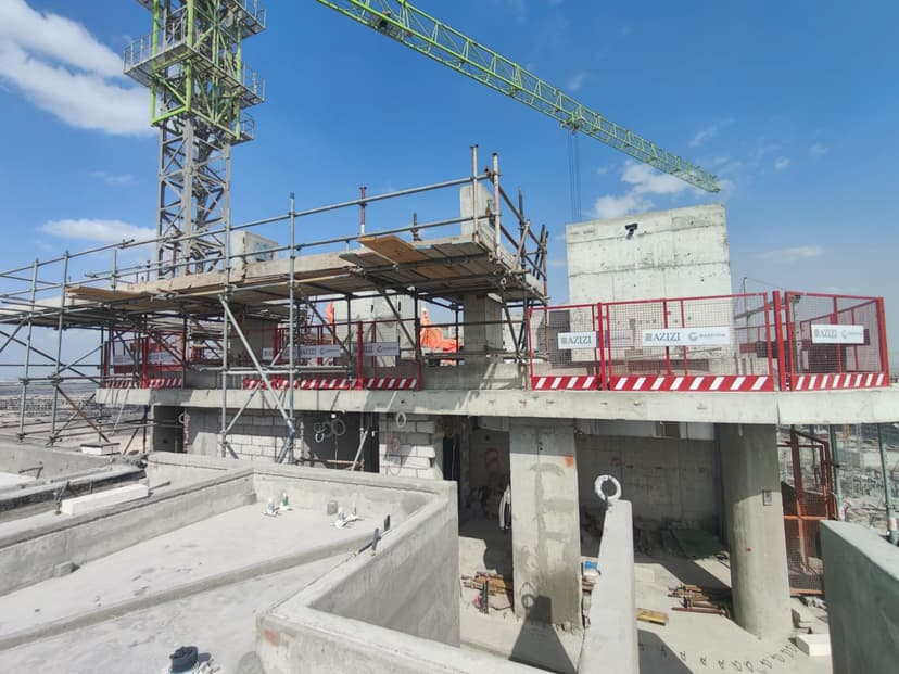 Azizi Venice 5 construction — photo 13