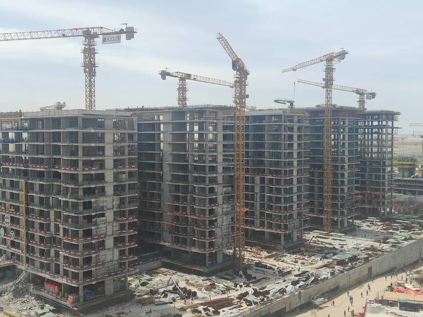 Azizi Venice 10 construction — photo 1