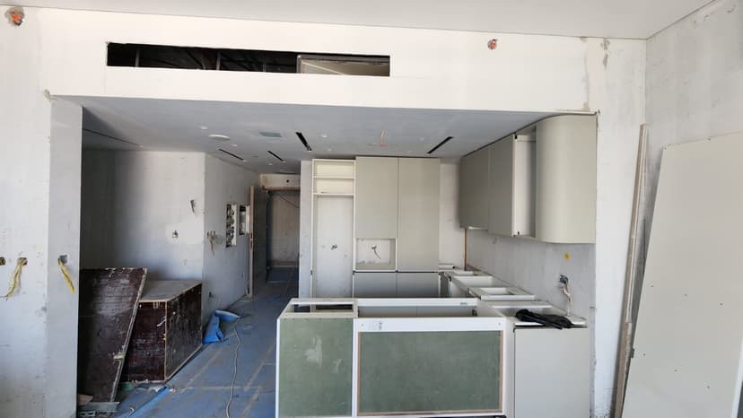 Beach Walk Residences 2 construction — photo 45