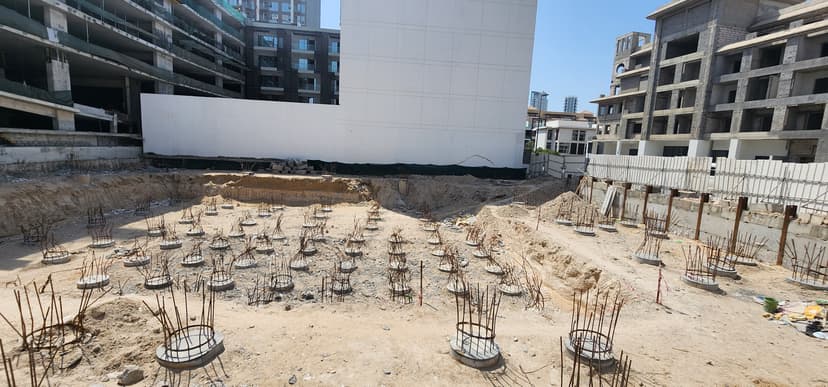 Q Gardens Aliya construction — photo 2