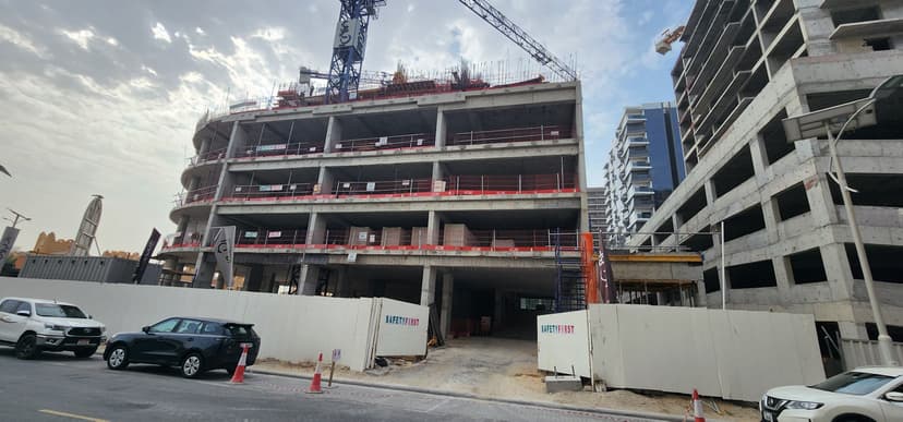 Vega construction — photo 2