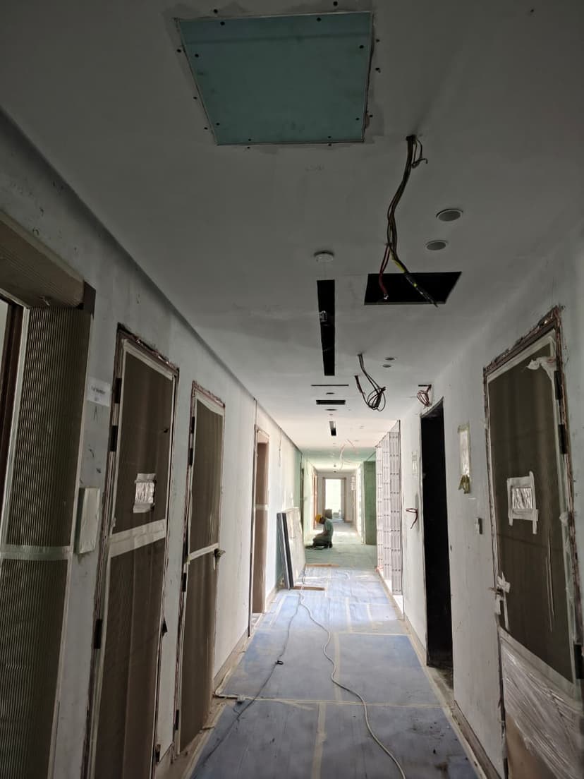 Celia gardens construction — photo 1