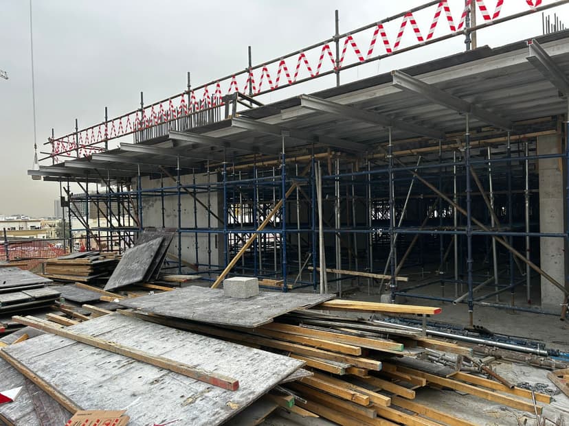 Rose Gardens 1 construction — photo 10