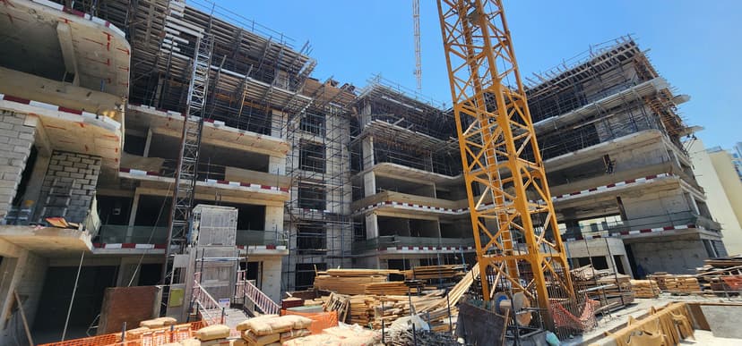 Rose Gardens 1 construction — photo 8