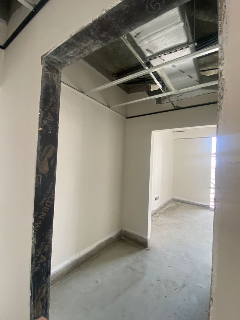 Tulip Oasis 11 construction — photo 17