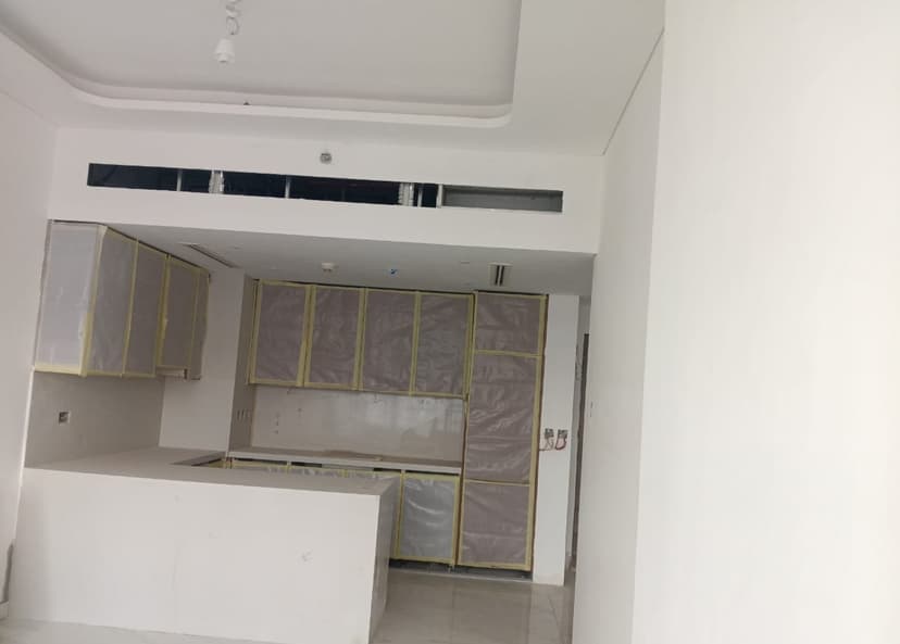 Azizi Riviera 64 construction — photo 3