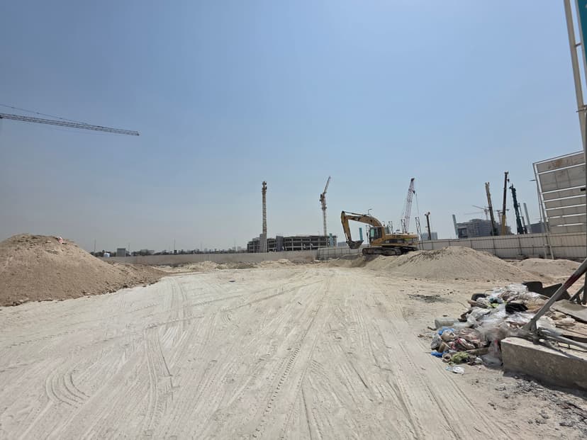 997 Residences by Reef Luxury Development construction — photo 3