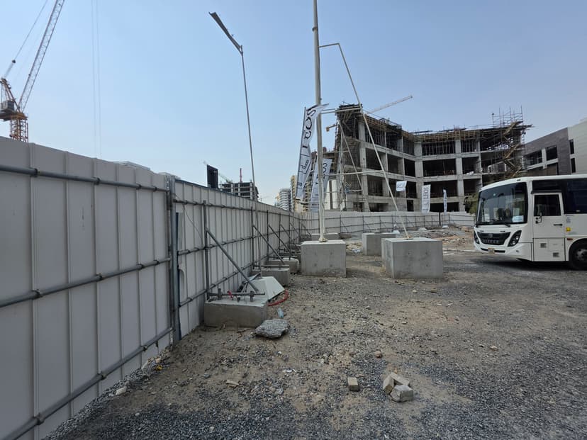 Weybridge Gardens 5 construction — photo 1