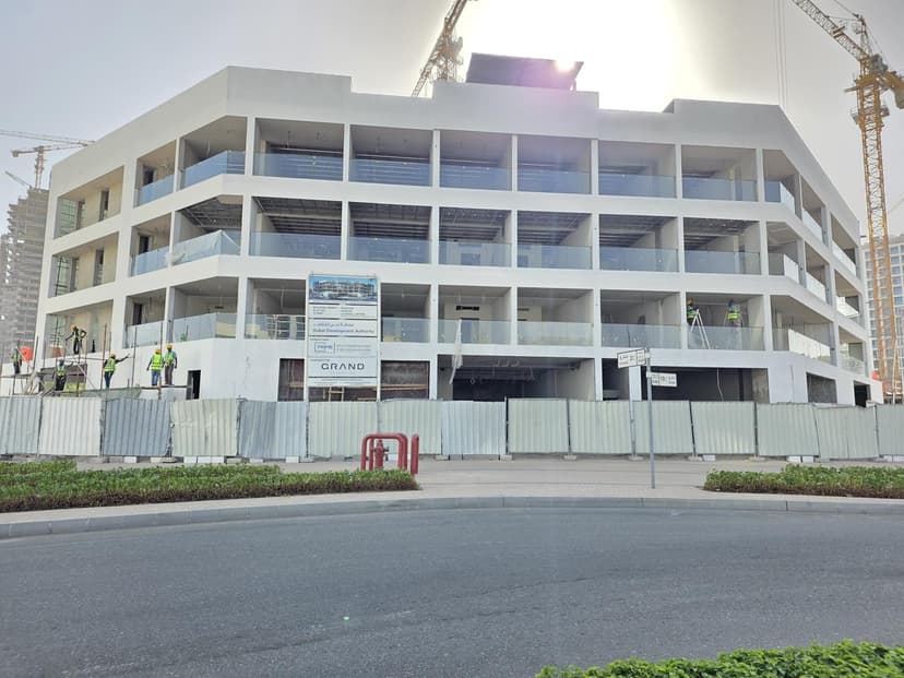 Lateral One construction — photo 2