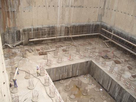 Jumeirah Lakes Towers construction — photo 17