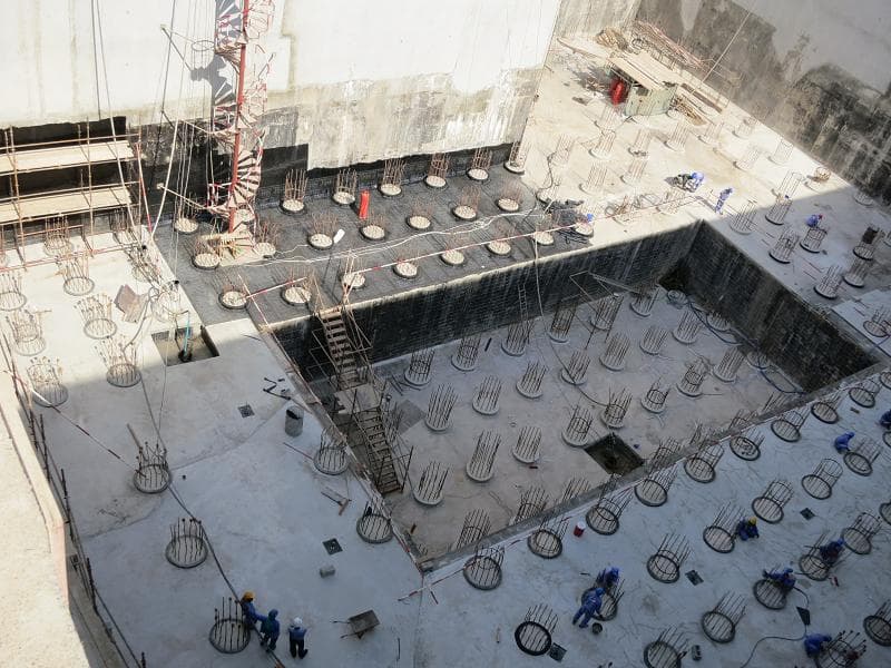 Jumeirah Lakes Towers construction — photo 10