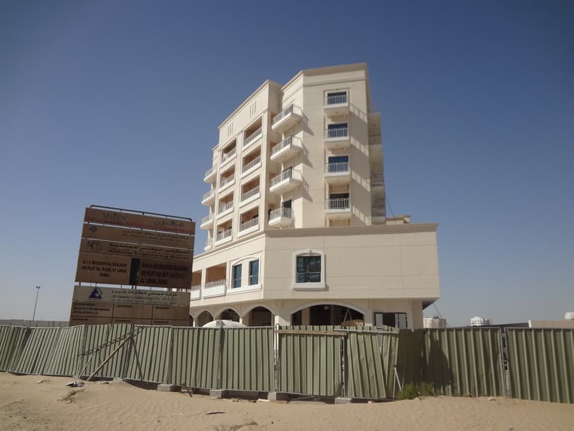 Qpoint Liwan-plot R048 construction — photo 15