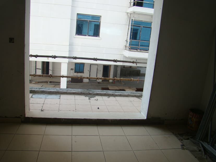 Qpoint Liwan-plot R100 construction — photo 37